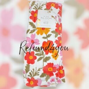 In Full Bloom -  ‘Floral Bouquet’ Oversized plush throw. 60” x 70”. NWT.